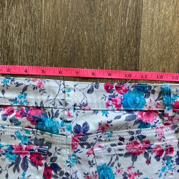 Shylo Perfect Summer Floral Jeans in Size 7 Made in the USA - Picture 7 of 10